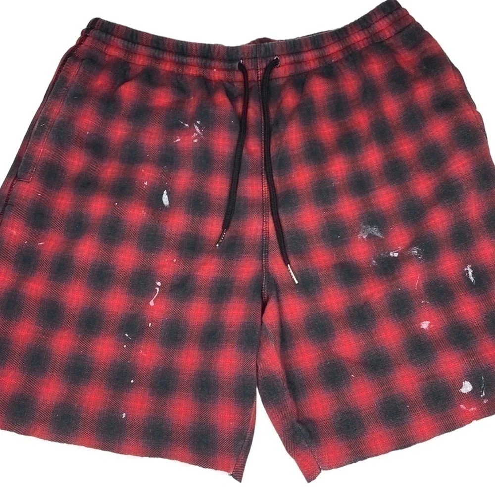 UO PLAID CUT OFF SHORTS SIZE LARGE